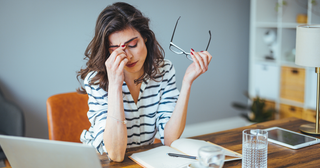 A Complete Guide to Ayurvedic Herbs for Nervous System Calmness and Stress Reduction